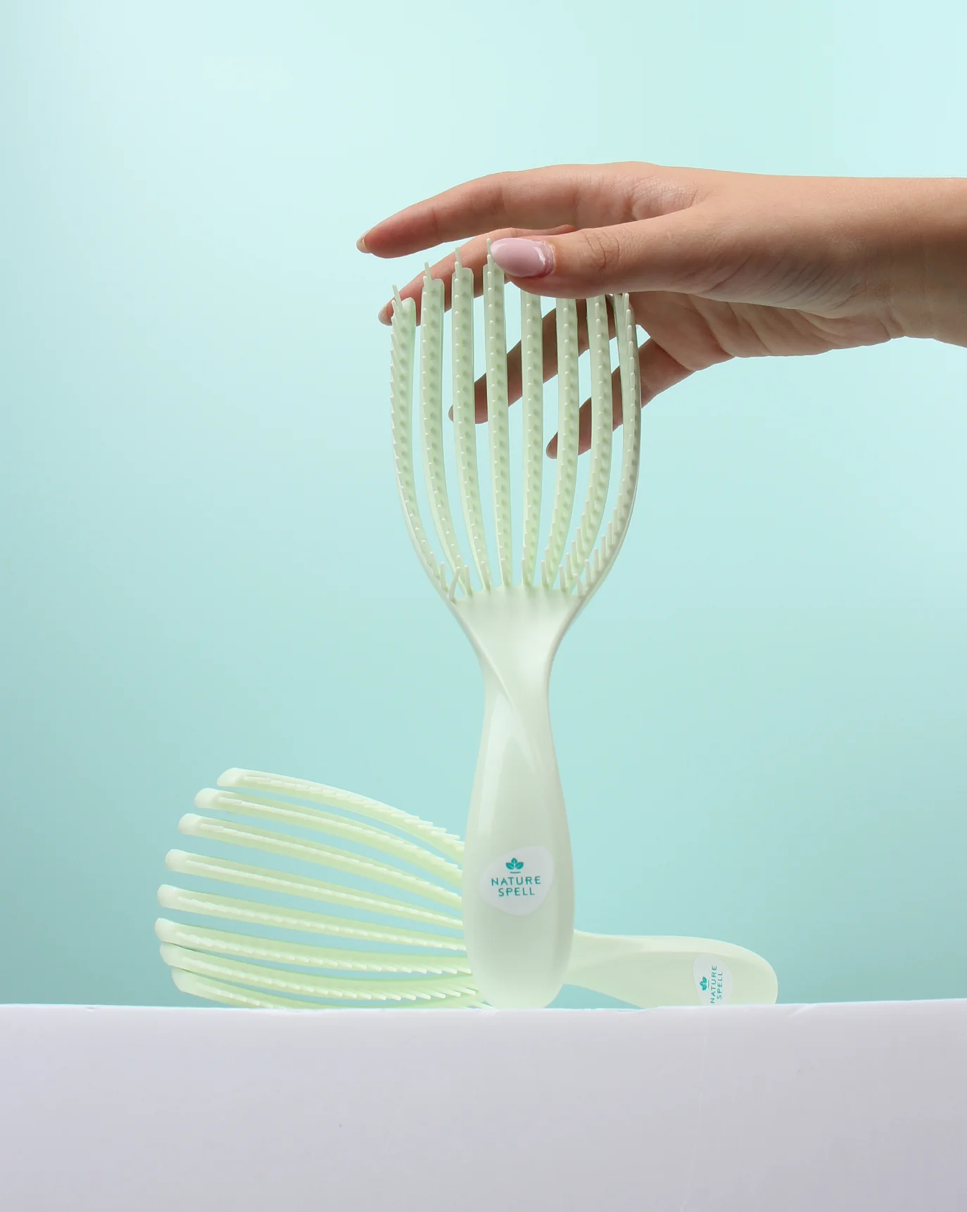 FlexiFlow Detangler - Pistachio Cream - Image 5